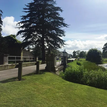 Mews 3 Bed By Trident Homes Vakantiehuis *